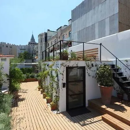 Cute House Galata アパート
